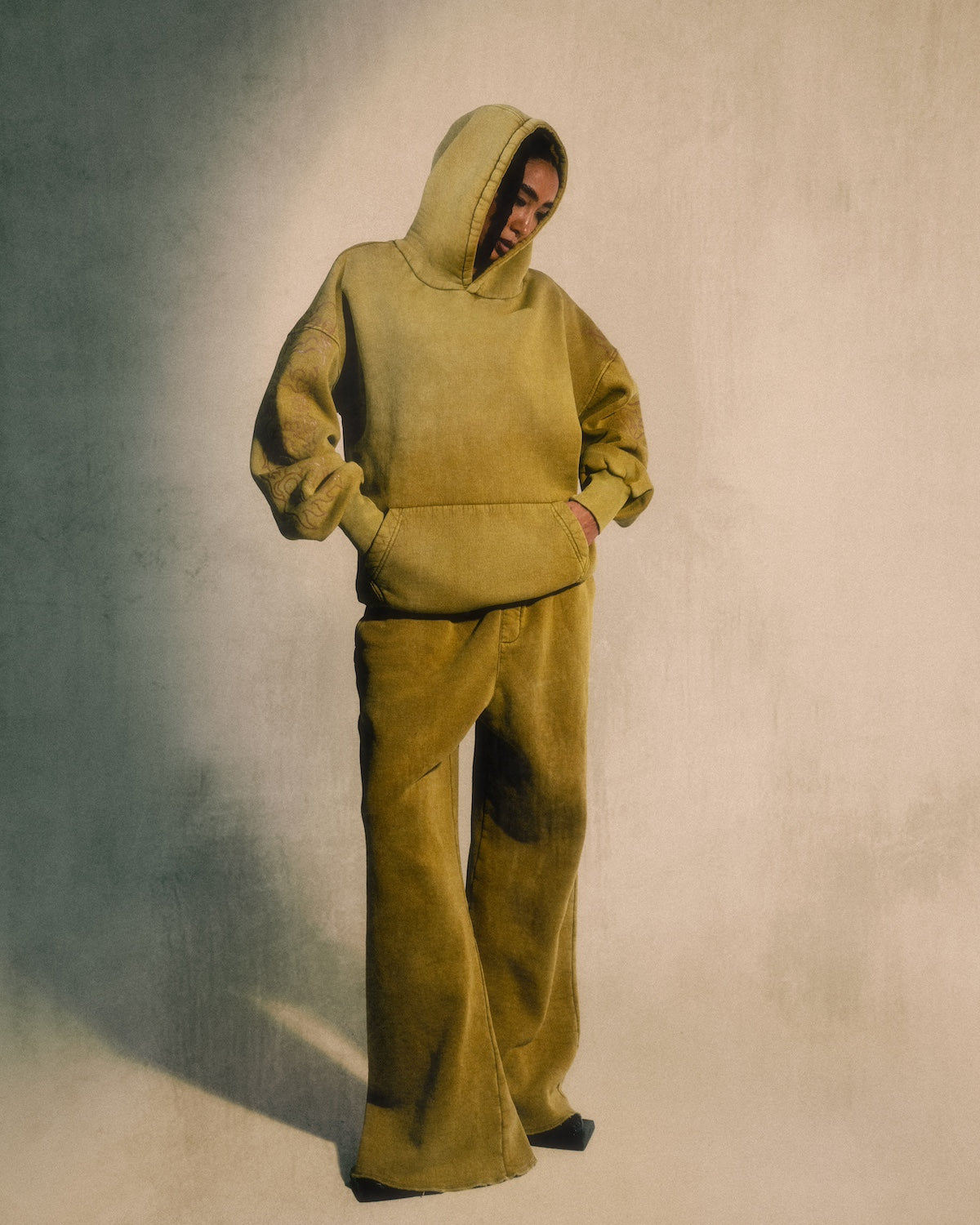 AL CAMILEON STUDIO X BROWN NOSE Stained Yellow Sweatpants-2