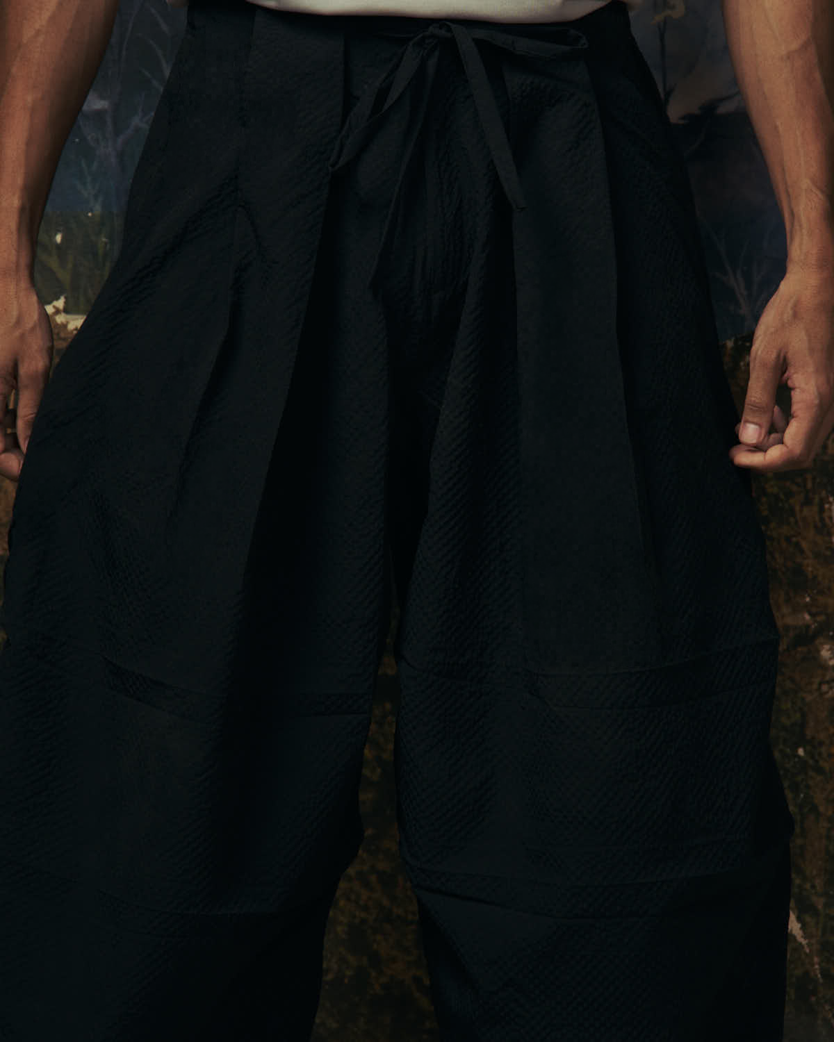 Black Pleated Volume Pants